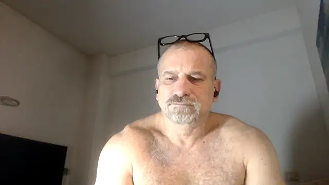 Mauro7788 online show from 12/13/25, 08:25