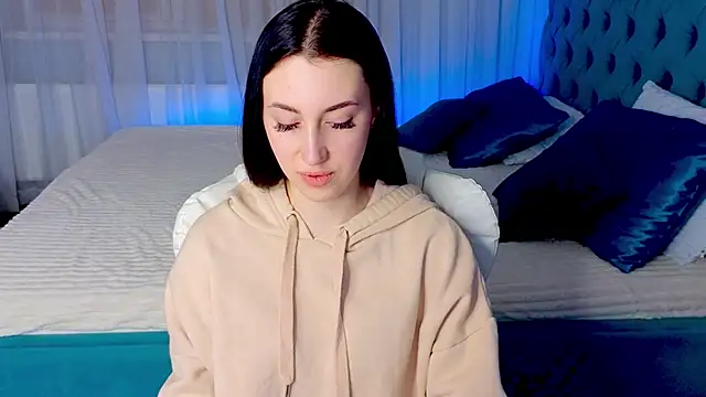 Snapshot of Miss__Linn chatting on 02/03/26, 03:06 Miss Linn online show from 02/03/26, 03:06