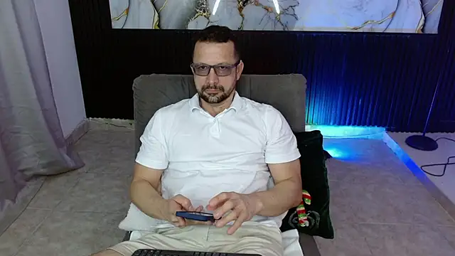 robert poison1 online show from 12/05/25, 06:26