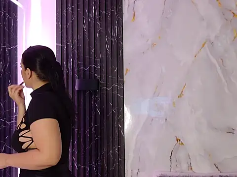 ChloeHolmes online show from 02/12/26, 10:21