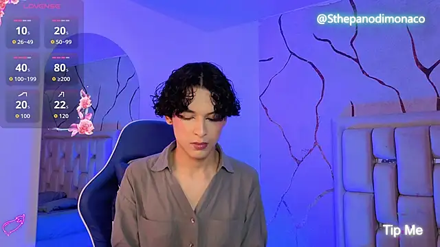 SthepanodiMonaco online show from 04/28/26, 03:44