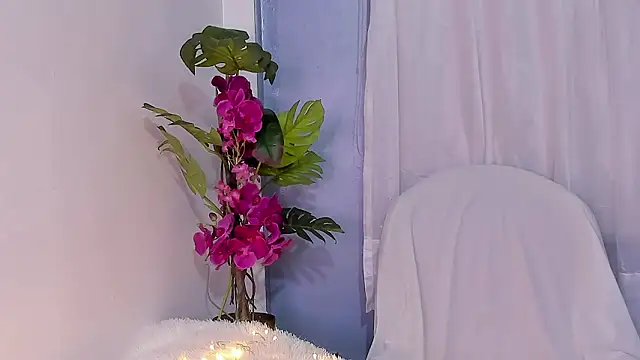 Katee Crownn online show from 01/06/26, 03:54