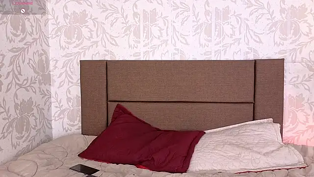 Paolagh  online show from 04/18/26, 03:32