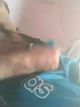 Snapshot of esterfour40 chatting on 11/29/25, 09:23 esterfour40 online show from 11/29/25, 09:23