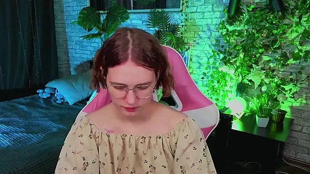 Mia Mooore online show from 02/20/26, 01:22