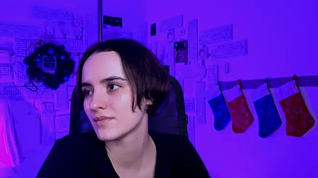 KateWillows online show from 12/16/25, 08:19