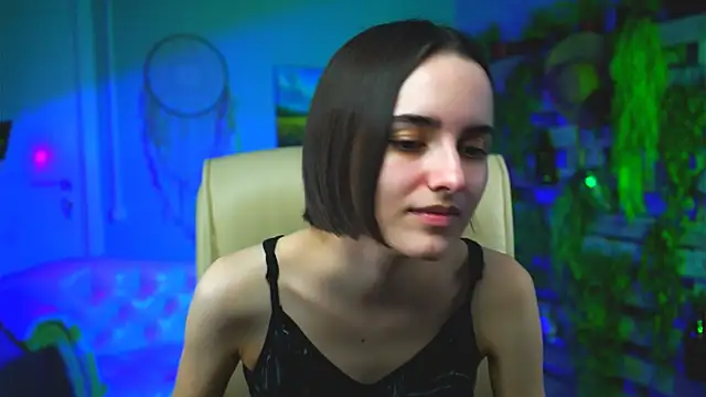 KateWillows online show from 03/29/26, 08:14