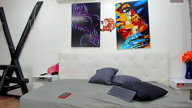 lucy 78 sweet online show from 12/17/25, 12:55