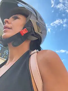 SofhiaTaylor online show from 02/03/26, 09:09