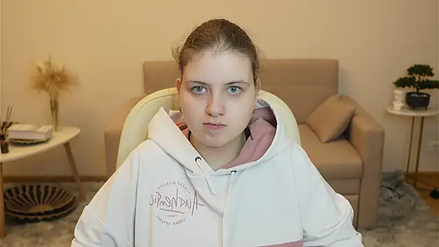 Snapshot of NovellaArjune chatting on 12/05/25, 12:25 NovellaArjune online show from 12/05/25, 12:25