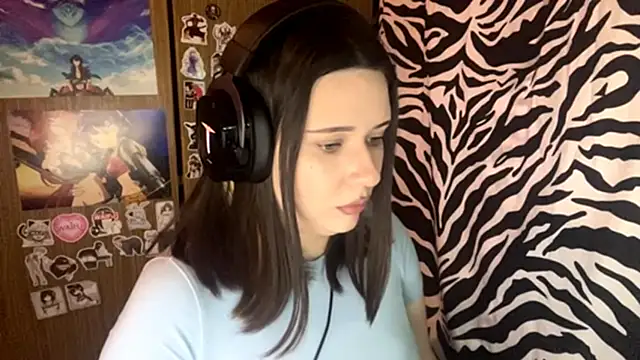 AngeliqueSulima online show from 12/05/25, 09:29