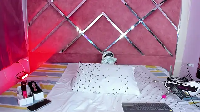 MeganDangelo online show from 02/03/26, 02:53