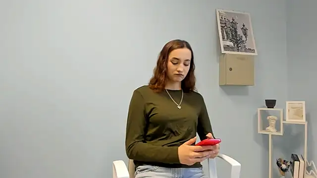 ShelieThetford online show from 11/30/25, 06:06