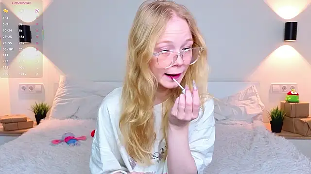 GhisllaineWestler online show from 03/09/26, 05:44