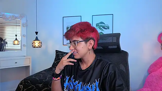 valeryevansvg online show from 12/05/25, 12:14