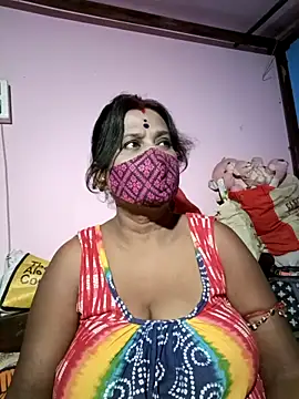 Snapshot of me-pari-hu chatting on 05/02/26, 04:34 me-pari-hu online show from 05/02/26, 04:34