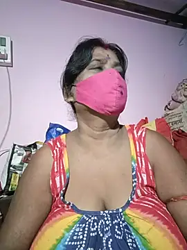 Snapshot of me-pari-hu chatting on 07/13/26, 04:43 me-pari-hu online show from 07/13/26, 04:43