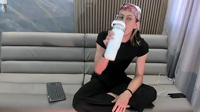 Lior Evan online show from 12/03/25, 11:52