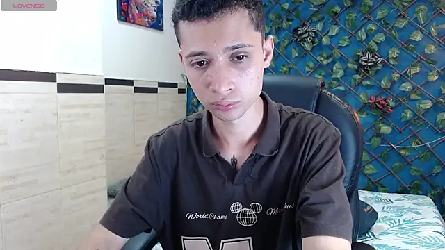 LucassSmith11 online show from 04/15/26, 08:20