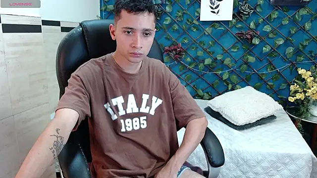 LucassSmith11 online show from 06/24/26, 08:41