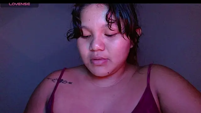 Yourgirl-thaly20 online show from 12/01/25, 06:29