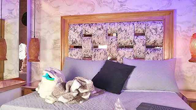 emily dempsey online show from 03/25/26, 07:31