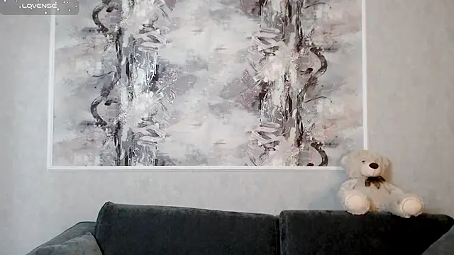 MisaLumia online show from 12/04/25, 06:05