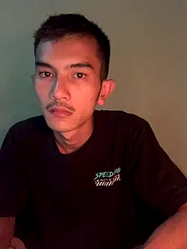 BoyPablo22 online show from 11/29/25, 03:04