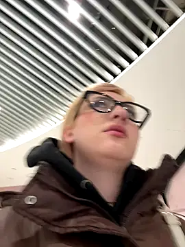 SenyaVibes online show from 12/04/25, 01:42