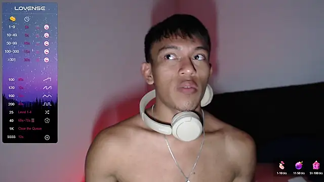 santinaughty online show from 12/22/25, 04:31