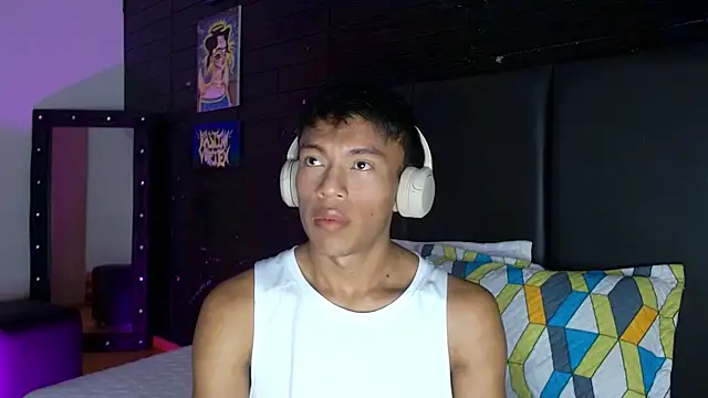 santinaughty online show from 01/07/26, 09:17