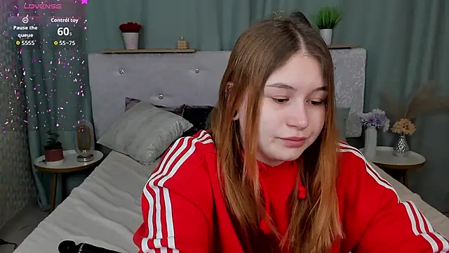 MilanaXHoney online show from 03/02/26, 12:46