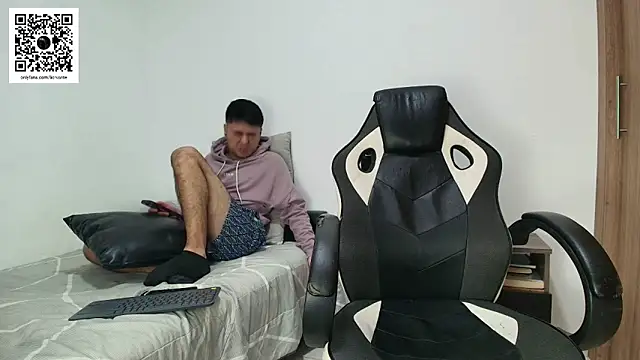 Snapshot of liorvante chatting on 06/04/26, 11:44 liorvante online show from 06/04/26, 11:44