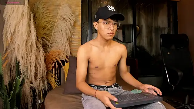 isaac grimm online show from 01/11/26, 03:11