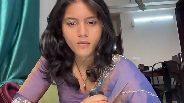 Piyyuu online show from 04/18/26, 12:53