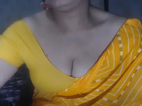 Hotronita123 online show from 12/18/25, 05:35