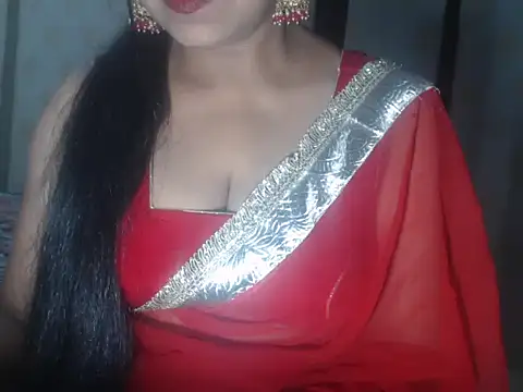 Hotronita123 online show from 05/01/26, 05:28