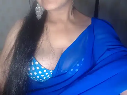 Hotronita123 online show from 05/03/26, 05:52