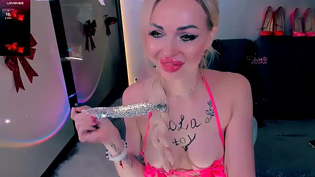 Lola Bombita online show from 01/14/26, 07:41