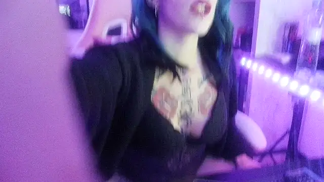 Snapshot of blackrose1997 chatting on 05/08/26, 10:53 blackrose1997 online show from 05/08/26, 10:53