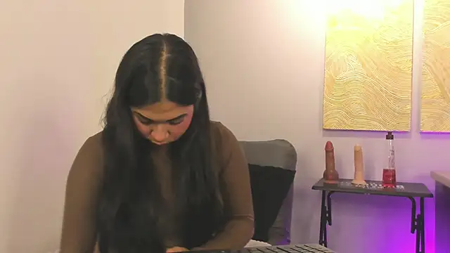 Snapshot of Mylarossi chatting on 12/03/25, 12:36 Mylarossi online show from 12/03/25, 12:36