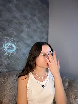 Snapshot of Mia_Luxor chatting on 07/16/26, 11:49 Mia Luxor online show from 07/16/26, 11:49