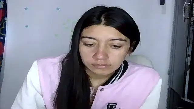 Snapshot of TaylorLove- chatting on 11/30/25, 10:03 TaylorLove- online show from 11/30/25, 10:03