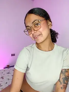 Snapshot of __VioletaHeaven__ chatting on 01/06/26, 11:36 VioletaHeaven online show from 01/06/26, 11:36