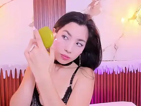 MiaLovely1 online show from 12/19/25, 07:32