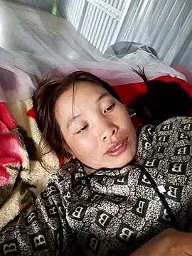 Evelyn-n online show from 12/05/25, 06:55