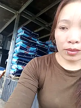 Evelyn-n online show from 12/18/25, 04:40