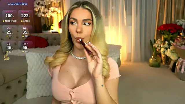 ChloeVelvetx online show from 02/17/26, 09:32