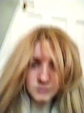 Amy01112 online show from 12/22/25, 02:25