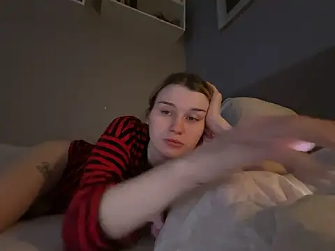 Snapshot of givemepleasing chatting on 01/11/26, 07:24 givemepleasing online show from 01/11/26, 07:24